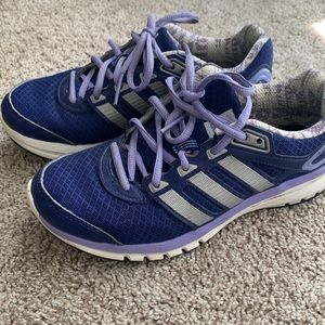 Womens adidas Duramo 6 running sneaker size 6
